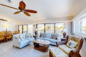 Sea Pointe & Canal-side Charisma